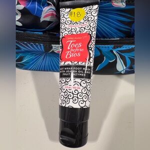 ❣️SALE❣️~$10~Perfectly Posh~Toes before Bros~Hot Wrap Foot Mask~ New and Sealed